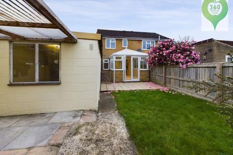 3 bedroom semi-detached house to rent, Beech Road, Martock