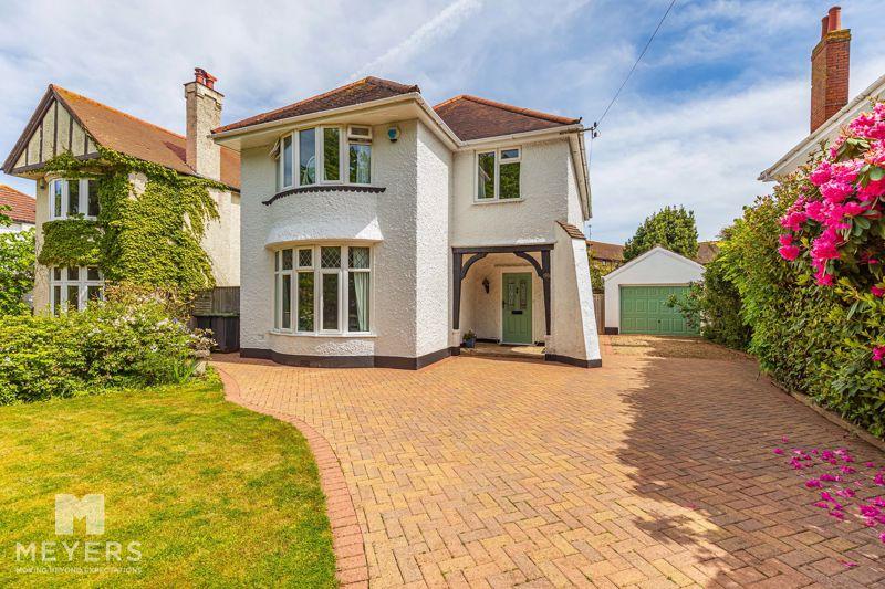 Holdenhurst Avenue, Bournemouth, BH7 4 bed detached house for sale £