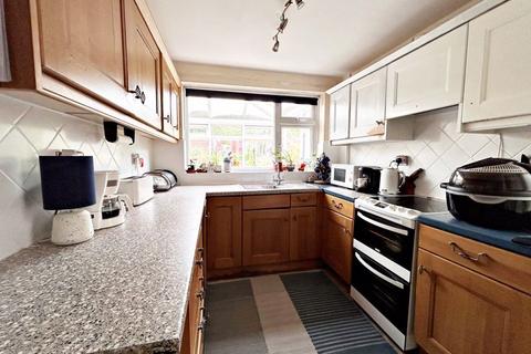 3 bedroom link detached house for sale, Paddock Close, Pershore