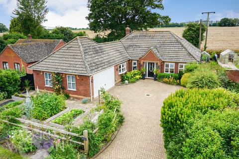 3 bedroom detached bungalow for sale, The Old Turnpike, Bunwell, Norwich