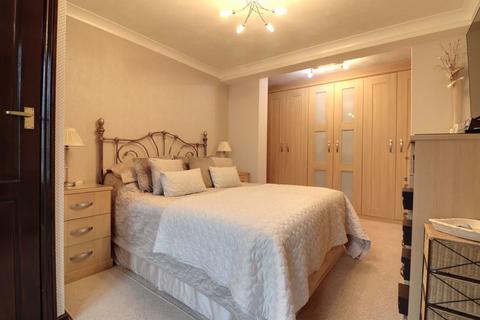 5 bedroom semi-detached house for sale, Green Close, Stoke-On-Trent ST12