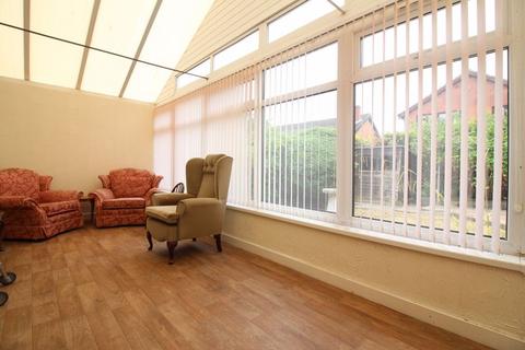 2 bedroom bungalow for sale, Arundel Road, Stourbridge DY8