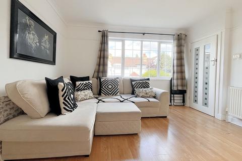 3 bedroom end of terrace house for sale, The Glade, Coulsdon CR5