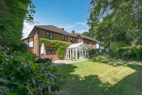 undefined, Russell Hill Road, Purley CR8