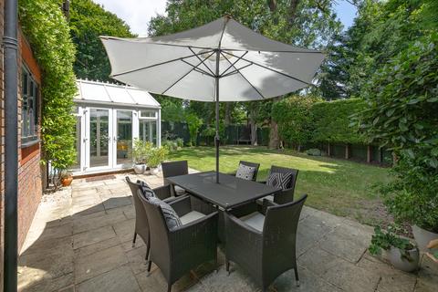 undefined, Russell Hill Road, Purley CR8