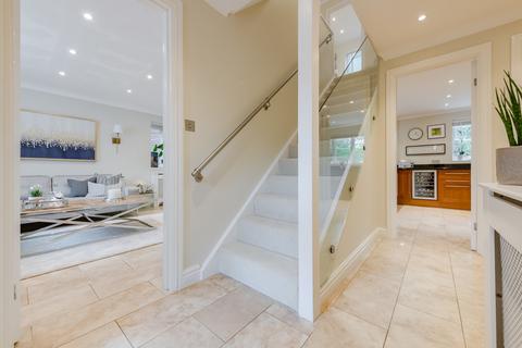 undefined, Russell Hill Road, Purley CR8