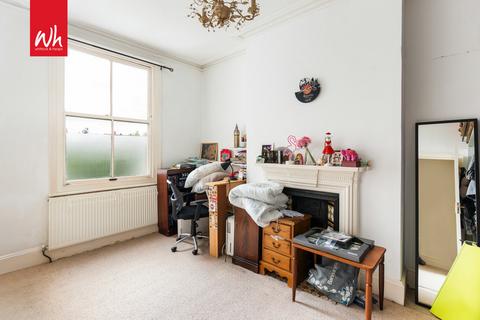 2 bedroom flat for sale, Rutland Gardens, Hove