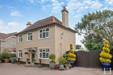 4 bedroom detached house for sale, Great Holland, Frinton-on-Sea