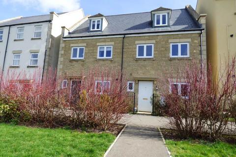 4 bedroom house to rent, Swaledale Road, Warminster, Wiltshire