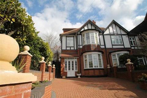 4 bedroom semi-detached house to rent, Harborne, Birmingham B17