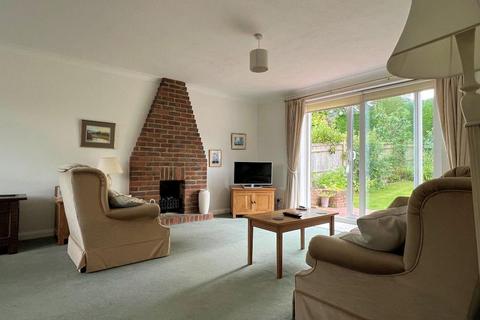 2 Chantry Orchard, Steyning, BN44 3SL