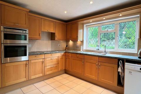 2 Chantry Orchard, Steyning, BN44 3SL