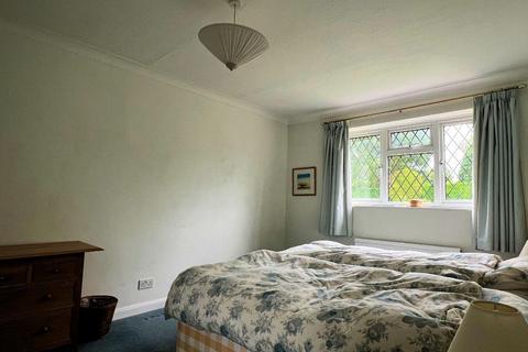2 Chantry Orchard, Steyning, BN44 3SL