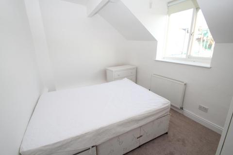 1 bedroom flat to rent, Harrogate Road, Chapel Allerton, Leeds, West Yorkshire, LS7