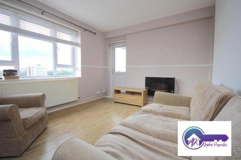 3 bedroom flat to rent, London E2