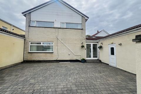 4 bedroom detached house for sale, Westmorland Rise, Peterlee, County Durham, SR8