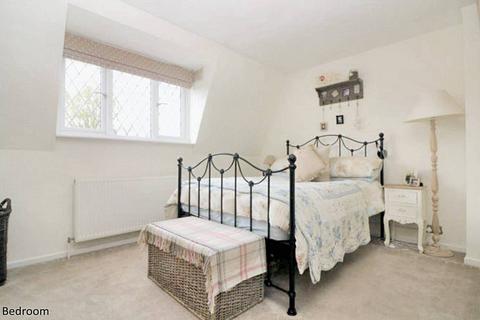 3 bedroom semi-detached house for sale, Pepys Way, Rochester ME2