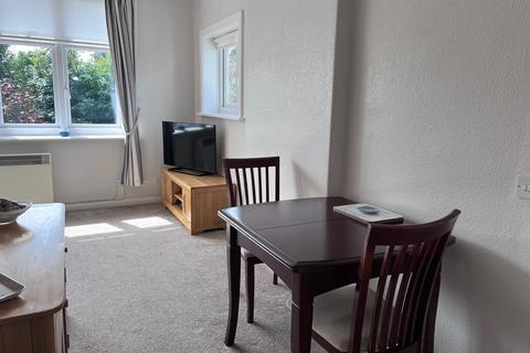 1 bedroom flat to rent, Old Road, Frinton-on-Sea CO13