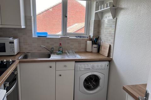 1 bedroom flat to rent, Old Road, Frinton-on-Sea CO13