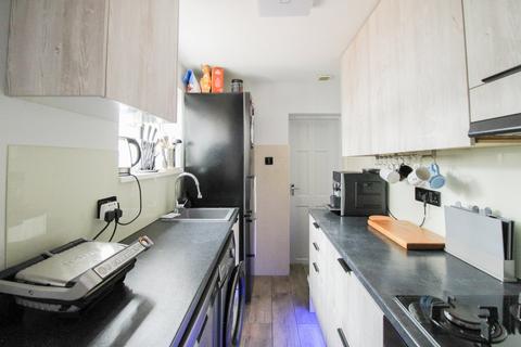 2 bedroom terraced house for sale, Warren Road, Croydon, CR0