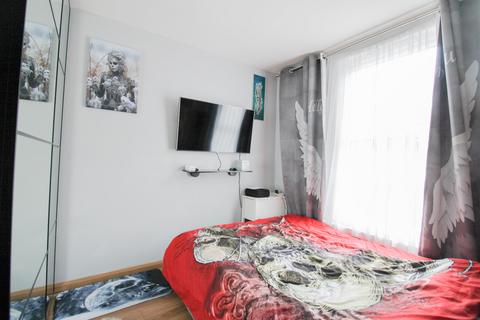 14 Warren Road, Croydon, CR0 6PE