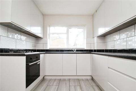 3 bedroom terraced house to rent, Bracewood Gardens, Croydon, CR0