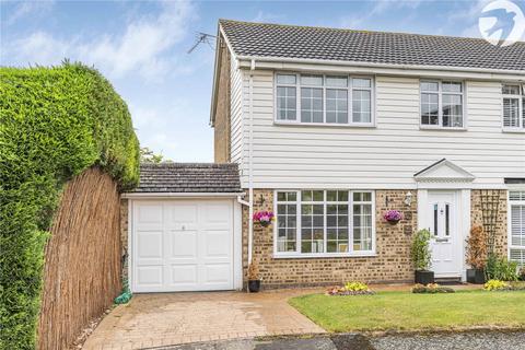 16 Stuart Close, Hextable, Swanley, BR8 7LY