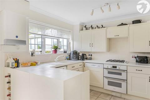 16 Stuart Close, Hextable, Swanley, BR8 7LY