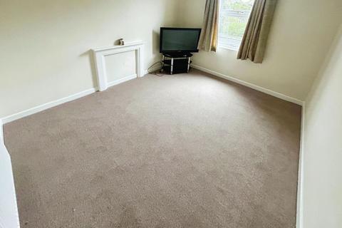 2 bedroom flat to rent, a Albion Street, Wall Heath, Kingswinford