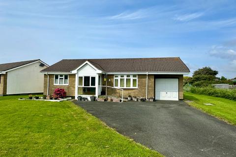 3 bedroom detached bungalow for sale, 4 Heol Seithendre, Fairbourne, LL38 2EY