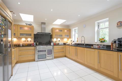 4 bedroom semi-detached house for sale, Grange Court, Old Avenue , Weybridge