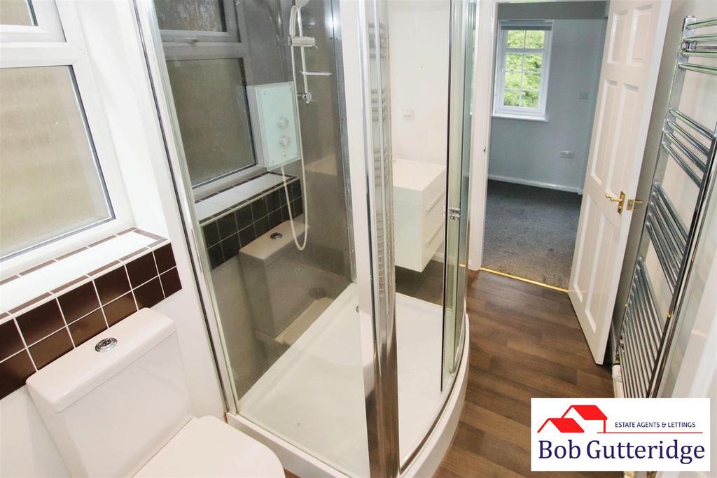 Jack and jill en suite shower room