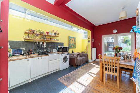 1 Northcroft Road, London, W13 9SR