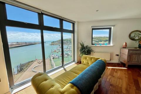 3 bedroom apartment for sale, West Quay, Newhaven