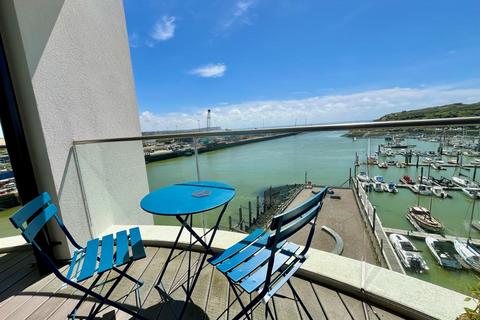 3 bedroom apartment for sale, West Quay, Newhaven