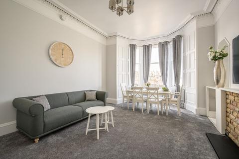 3 bedroom flat for sale, 28, 3F2, Roseneath Place, Marchmont, Edinburgh