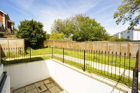 2 bedroom flat for sale, Upper Maze Hill, St. Leonards-On-Sea