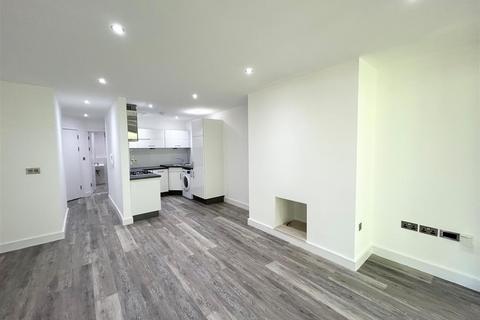 2 bedroom apartment to rent, Woodridge, Bridgend, CF31 4PE