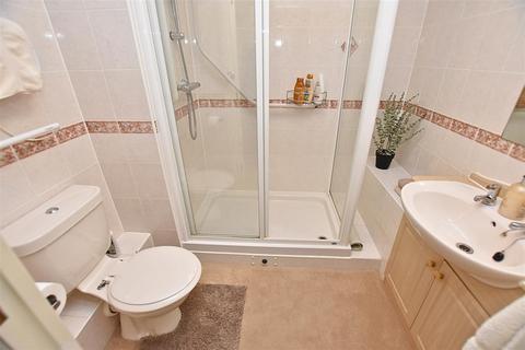 1 bedroom retirement property for sale, Tylers Ride, South Woodham Ferrers, Chelmsford