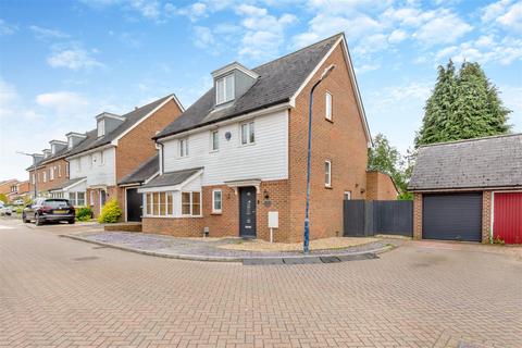 4 bedroom detached house for sale, Oaklands, Maidstone