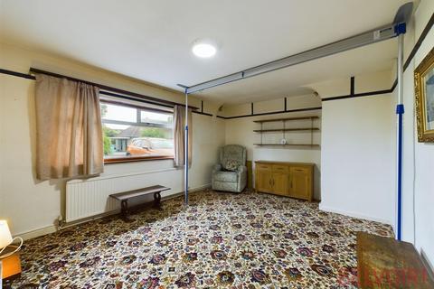 2 bedroom semi-detached bungalow for sale, Orston Drive, Nottingham
