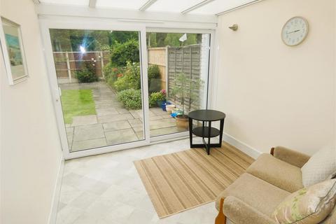 2 Bateman Drive, Sutton Coldfield, B73 5NY