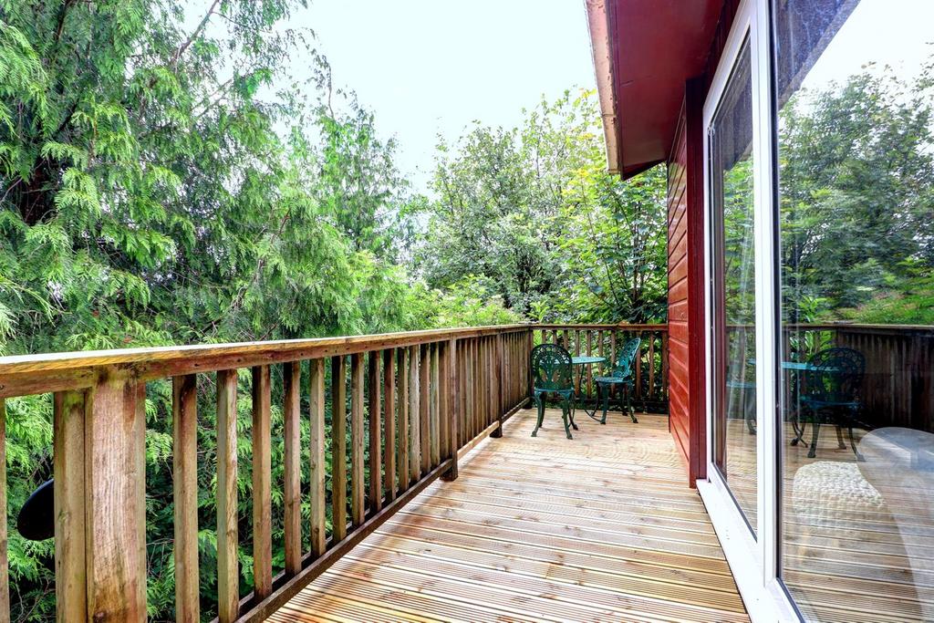 Decking Area .2.jpg