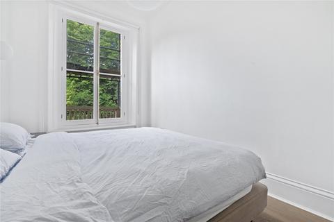 40c Queens Gardens, London, W2 3AA