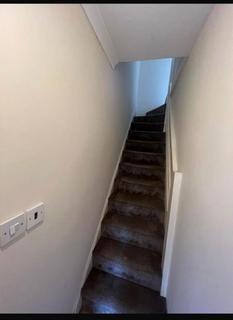 3 bedroom apartment to rent, Taunton Way, Stanmore HA7