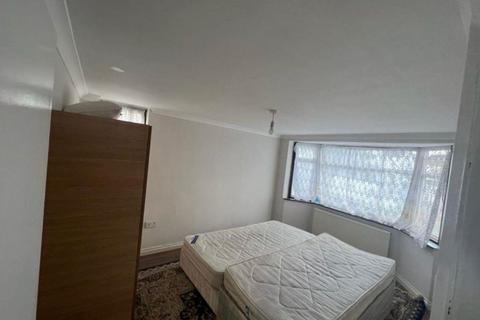 undefined, Taunton Way, Stanmore HA7