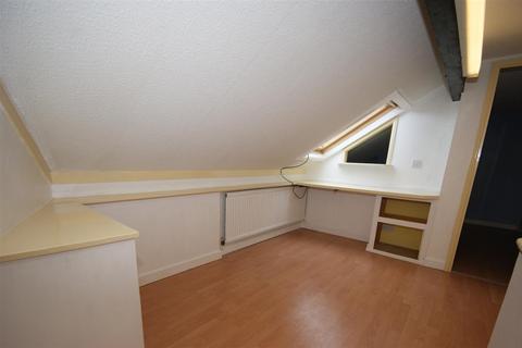 2 Albert View, Halifax, HX2 0HS