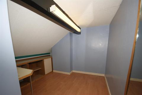 2 Albert View, Halifax, HX2 0HS
