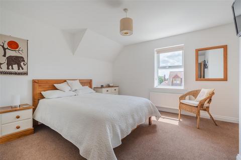 9 Mapstone Rise, Longwell Green, Bristol, BS30 9DL