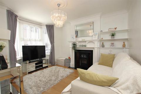 53 Hill House Road, Dartford, DA2 6HG